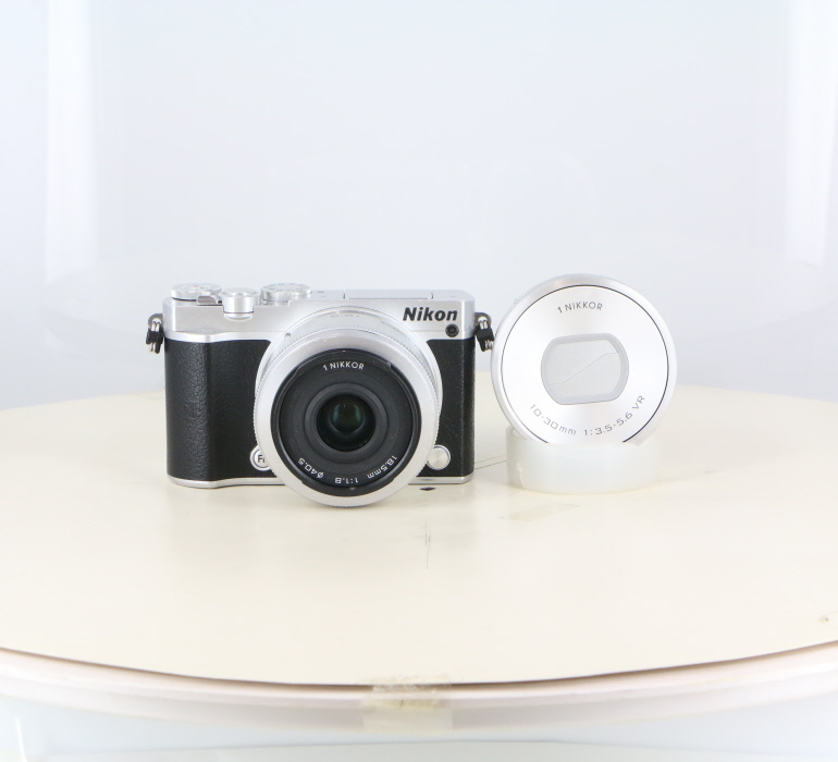 �y���Áz(�j�R��) Nikon 1 J5 �_�u�������Y�L�b�g �V���o�[