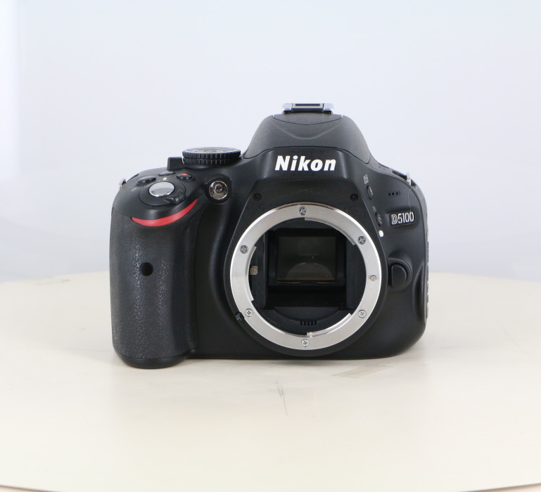 �y���Áz(�j�R��) Nikon D5100 �{�f�B