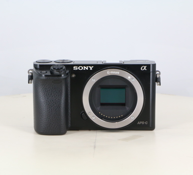 ソニー(SONY) α6000 ボディ ブラックの買取価格｜ナニワグループ