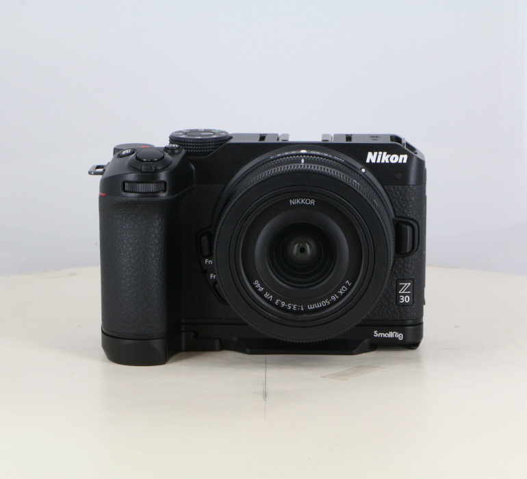 �y���Áz(�j�R��) Nikon Z30+16-50/3.5-6.3 �L�b�g