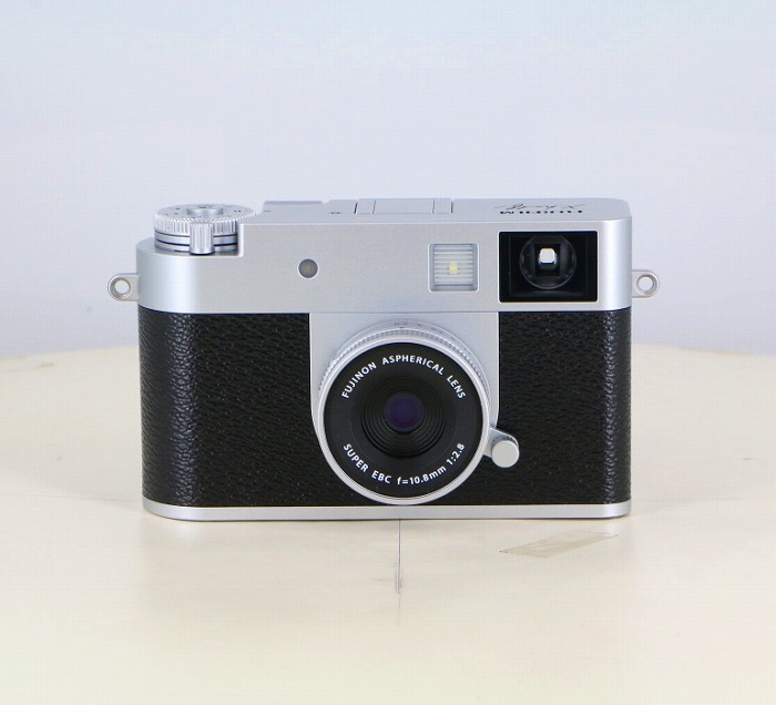 新品】(フジフイルム) FUJIFILM X half X-HF1 シルバー｜ナニワ