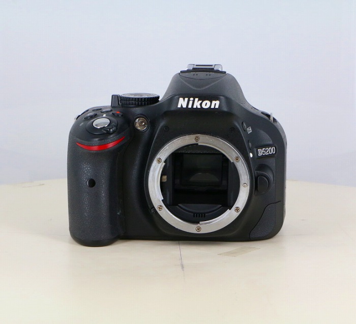 �y���Áz(�j�R��) Nikon D5200 �{�f�B �u���b�N