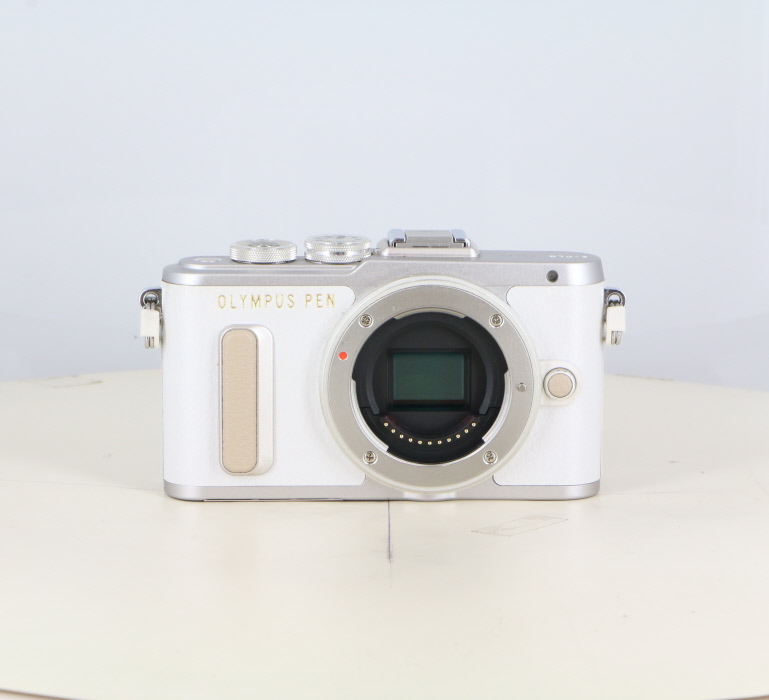 �y���Áz(�I�����p�X) OLYMPUS E-PL8 �{�f�C �z���C�g