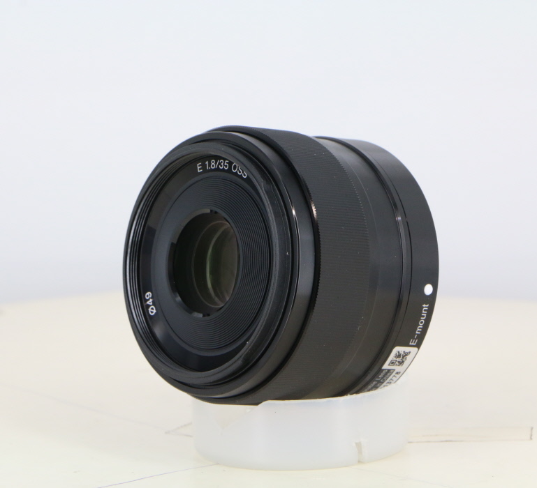 �y���Áz(�\�j�[) SONY E35/1.8 OSS
