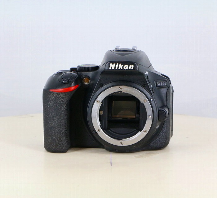�y���Áz(�j�R��) Nikon D5600 �{�f�B
