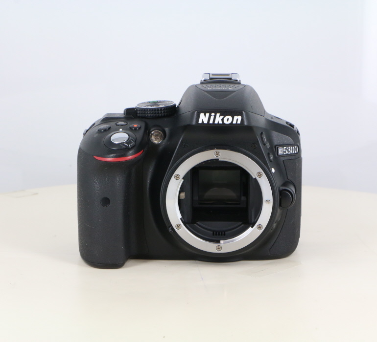 �y���Áz(�j�R��) Nikon D5300 �{�f�B �u���b�N
