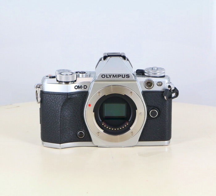 �y���Áz(�I�����p�X) OLYMPUS OM-D E-M5 MarkII �{�f�B �V���o�[