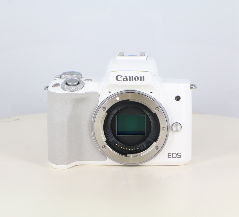 �y���Áz(�L���m��) Canon EOSKiss M2 �{�f�B �z���C�g