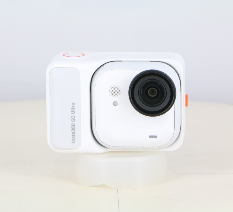 �y���ÁzINSTA360 GO Ultra