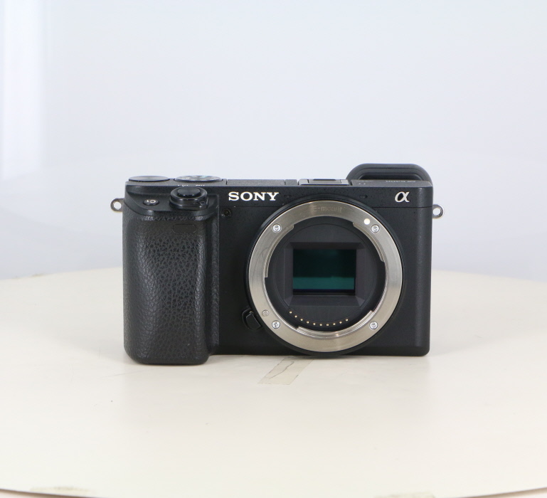 新品】(ソニー) SONY α6400 ボディー ブラック (ILCE-6400)｜ナニワ