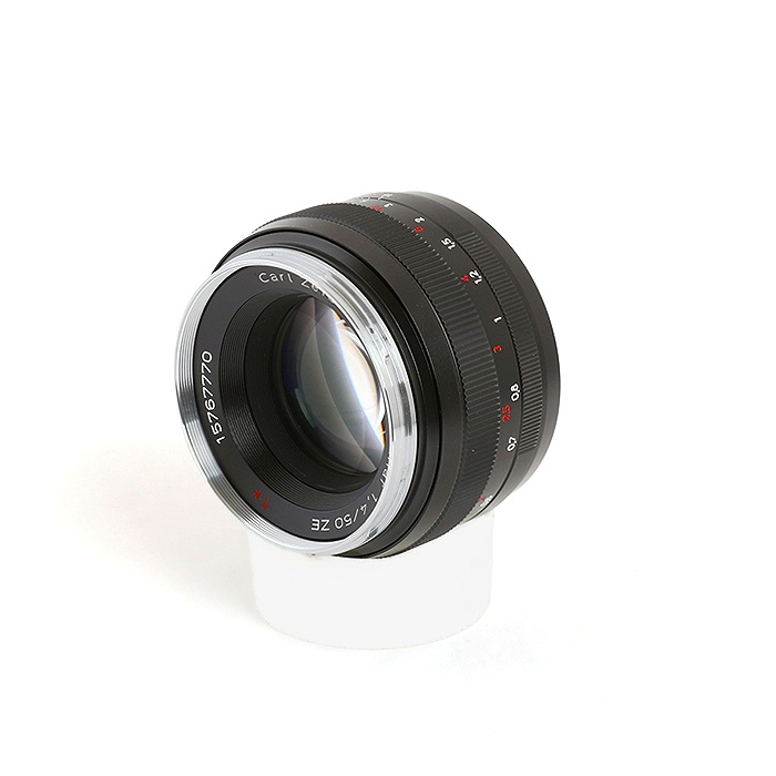 【中古】(コシナ) Cosina カールツアイス プラナー T* 50/1.4 ZE