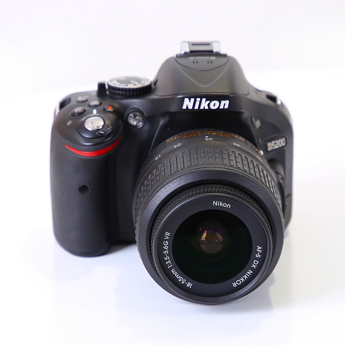 yÁz(jR) Nikon D5200 18-55VR YLcg ucN