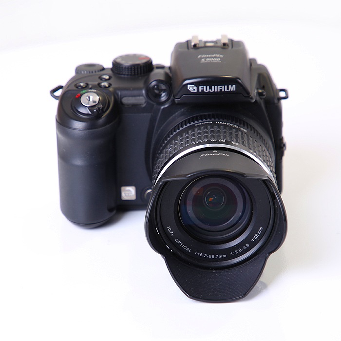 【中古】(フジフイルム) FUJIFILM FX-S9000 デジタルカメラ