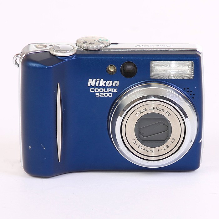 �y���Áz(�j�R��) Nikon COOLPIX5200 �v���`�i�u���[