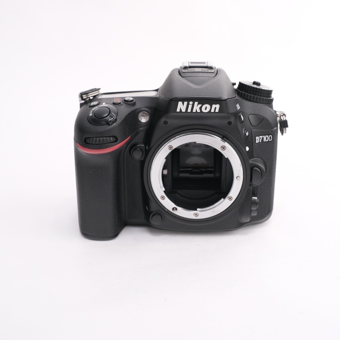 �y���Áz(�j�R��) Nikon D7100 �{�f�B