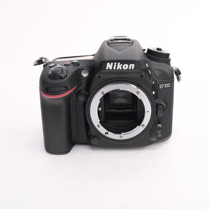 �y���Áz(�j�R��) Nikon D7100 �{�f�B