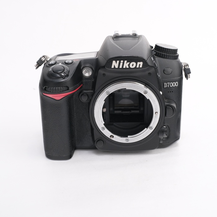 �y���Áz(�j�R��) Nikon D7000 �{�f�B
