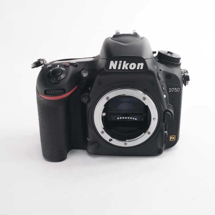 �y���Áz(�j�R��) Nikon D750 �{�f�B