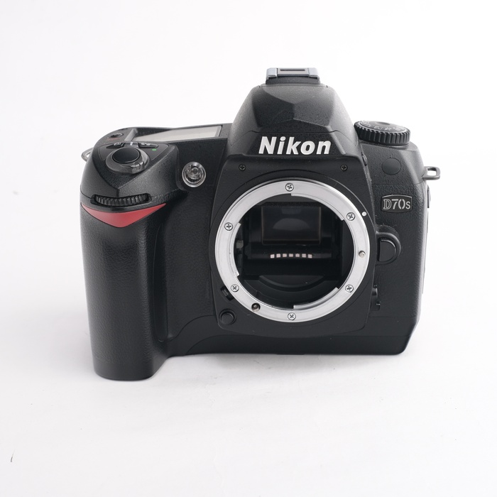 �y���Áz(�j�R��) Nikon D70S �{�f�B