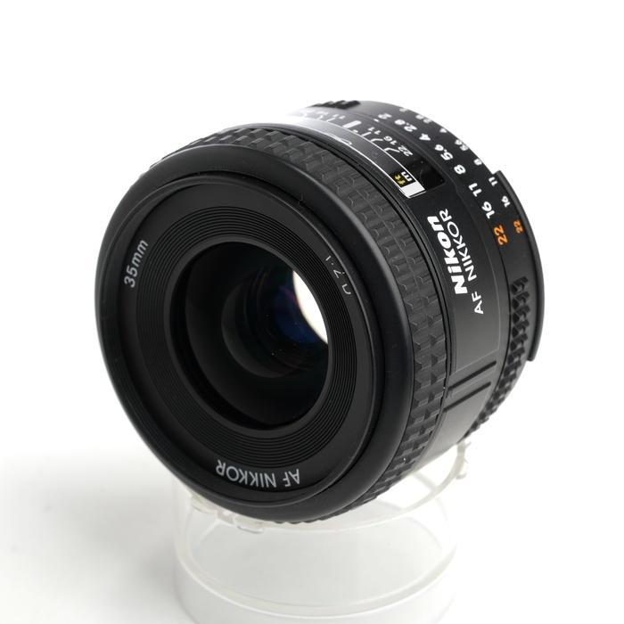 yÁz(jR) Nikon AI AF 35/2D