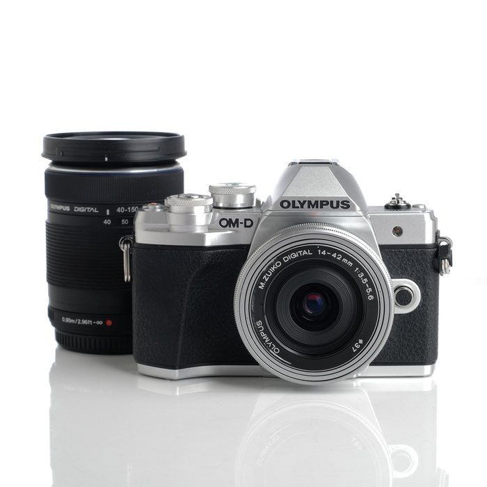 【中古】(オリンパス) OLYMPUS OM-D E-M10 MARK3 EZダブルズームキット シルバー