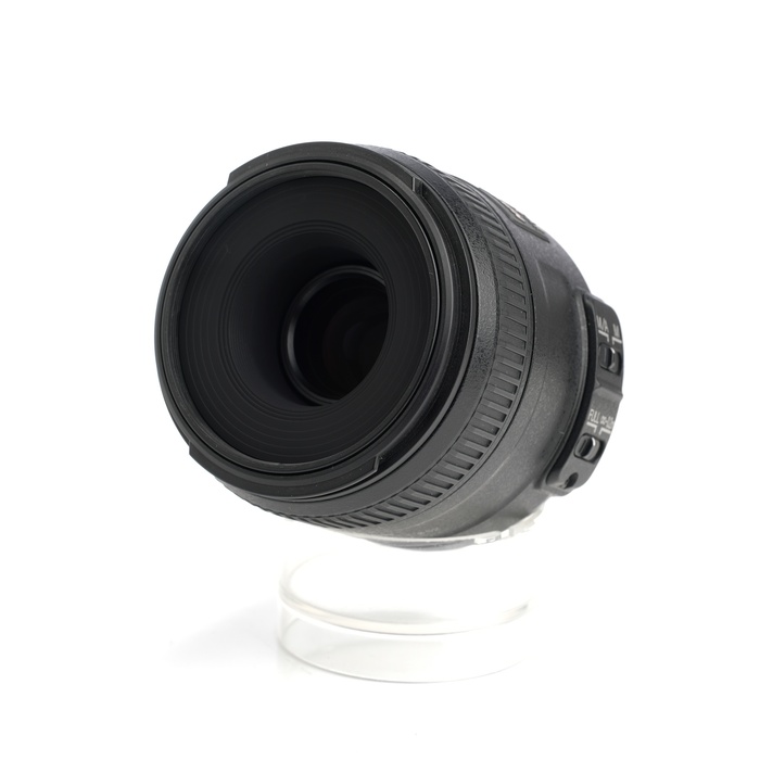 �y���Áz(�j�R��) Nikon AF-S DX �}�C�N�� 40/2.8 G