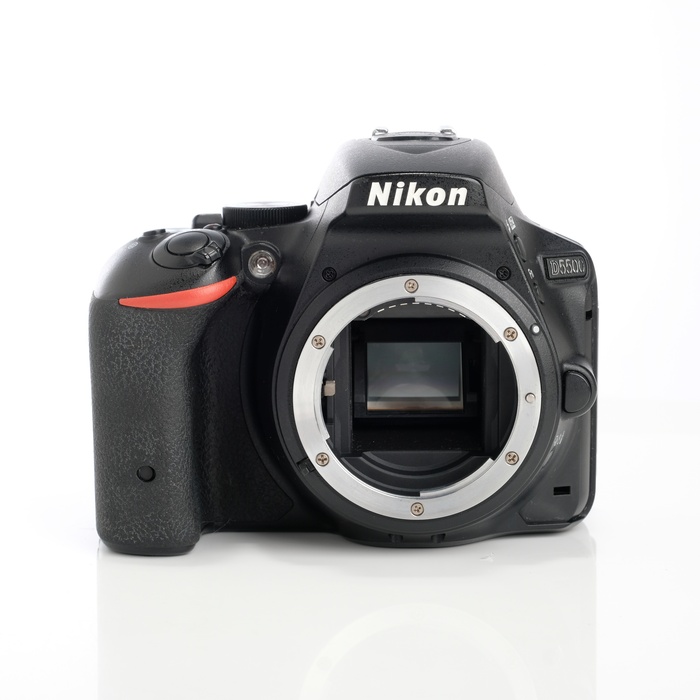 �y���Áz(�j�R��) Nikon D5500 �{�f�B �u���b�N