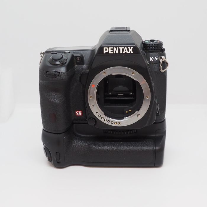 �y���Áz(�y���^�b�N�X) PENTAX K-5 �{�f�C+D-BG4