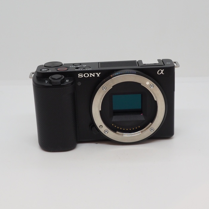 【中古】(ソニー) SONY VLOGCAM ZV-E10 B 海外使用 オーバ-シ-ズモデル