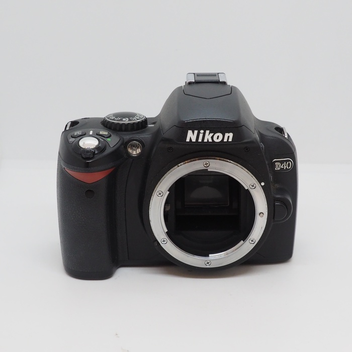 �y���Áz(�j�R��) Nikon D40 �u���b�N
