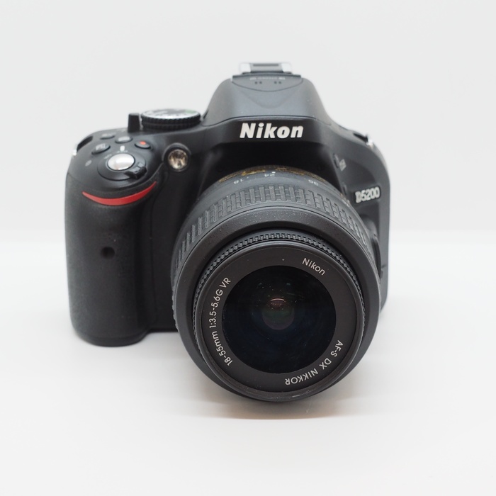 �y���Áz(�j�R��) Nikon D5200 18-55VR �����Y�L�c�g �u���c�N