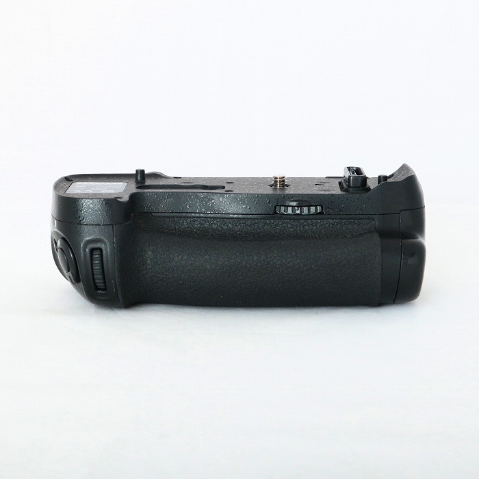 �y���Áz(�j�R��) Nikon MB-D18 �}���`�p���[�o�c�e���[�p�c�N