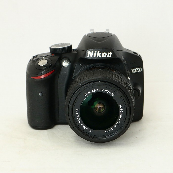 【中古】(ニコン) Nikon D3200+AF-S NIKKOR 18-55/3.5-5.6GII レンズキツト