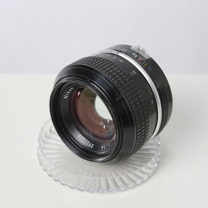 �y���Áz(�j�R��) Nikon New NIKKOR 50mm F1.4