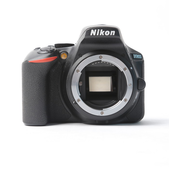�y���Áz(�j�R��) Nikon D5600 �{�f�C