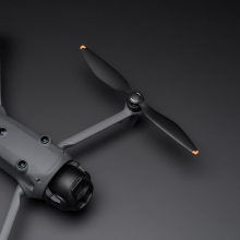 (�f�B�[�W�F�C�A�C)DJI Mavic 4 Pro �v���y�� WAM010